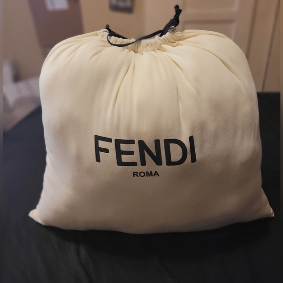 LOUIS VUITTON RAFFLE 4 WINNERS❤️ - Picture 5 of 11